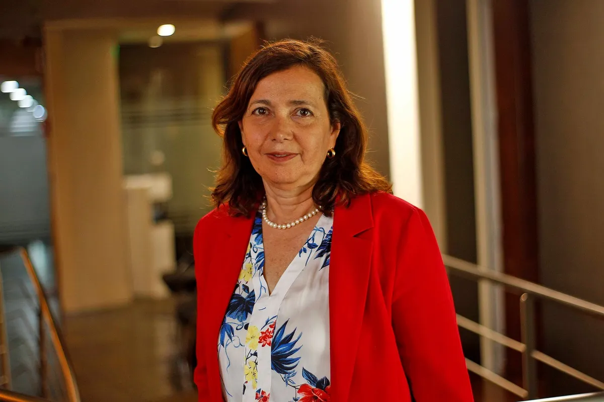 Solange Berstein, presidenta de la CMF, explicando los avances en la regulación financiera chilena y su impacto en la economía.