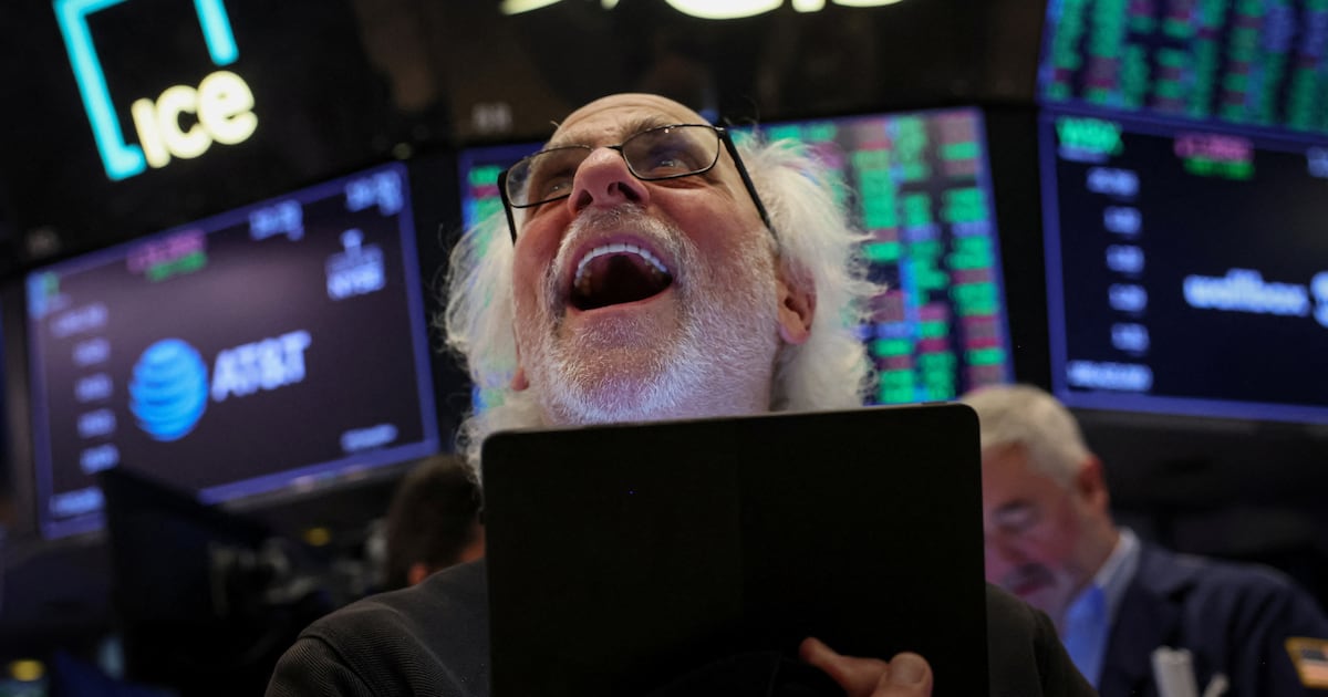 IPSA y Wall Street en Récord: Acciones al Alza en 2025 📈