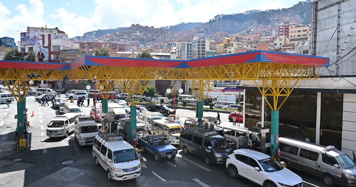 Crisis en Bolivia: ¿Sin bencina por escasez de dólares?