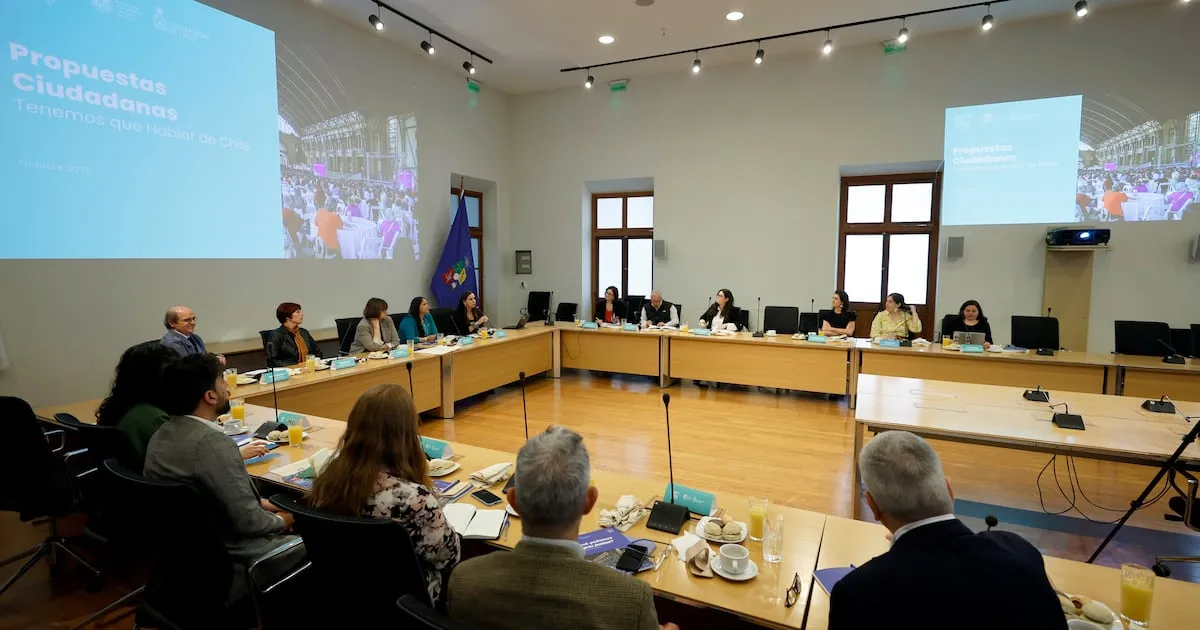 Chile: Propuestas Académicas y el Futuro de tu Bolsillo y el Dólar